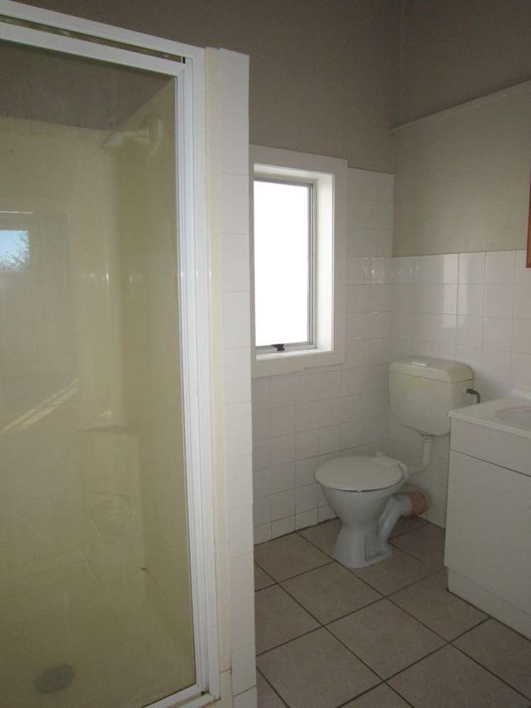 107 Mcleod Road Te Atatu South_11