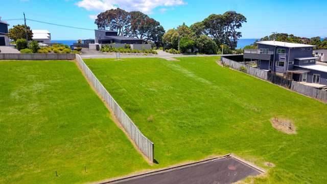 Coastal Living Awaits - Langs Beach