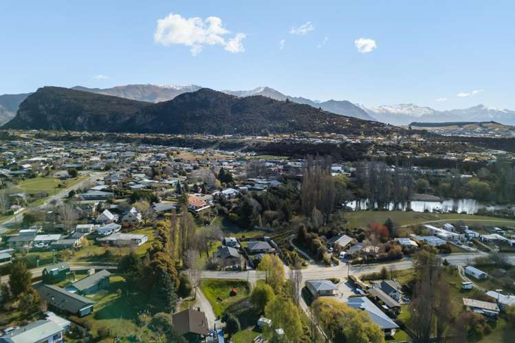 16 Lagoon Avenue Albert Town_21