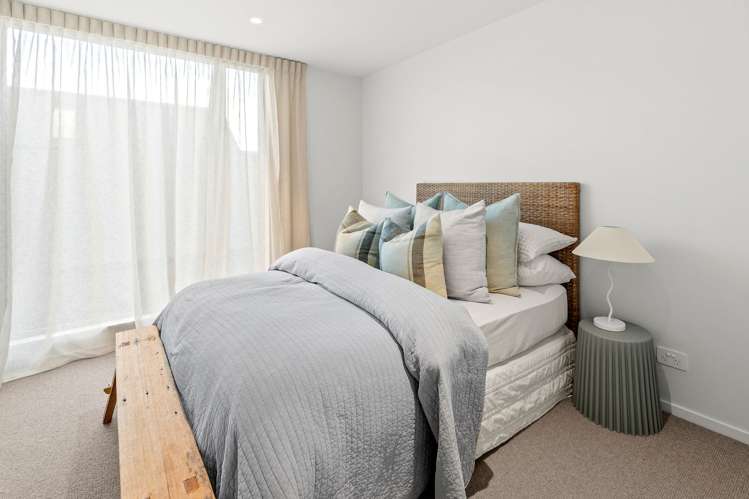 2/22 Clissold Street Merivale_18