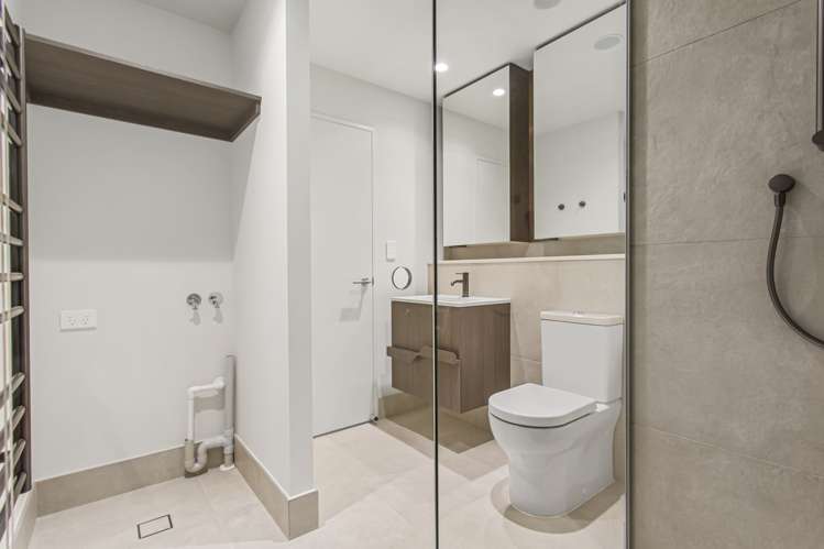 2206/10 Commerce Street Auckland Central_9