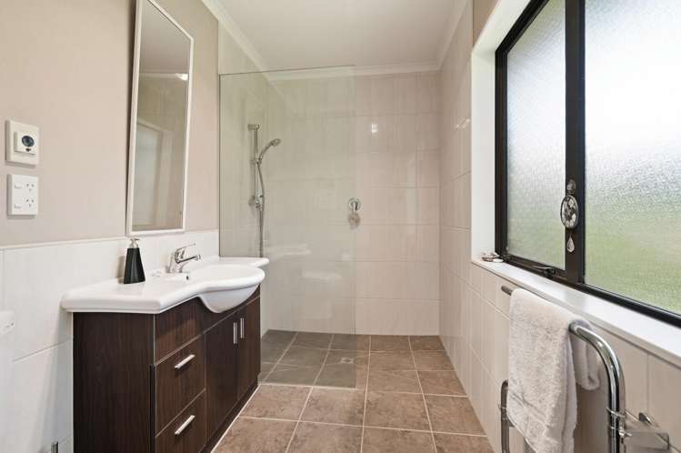 81 Tawavale Street Pukehangi_14