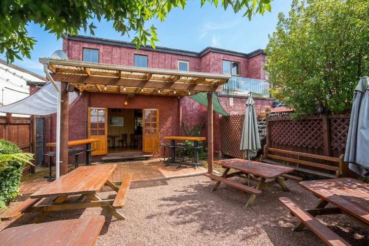 20 Memorial Square Carterton_24