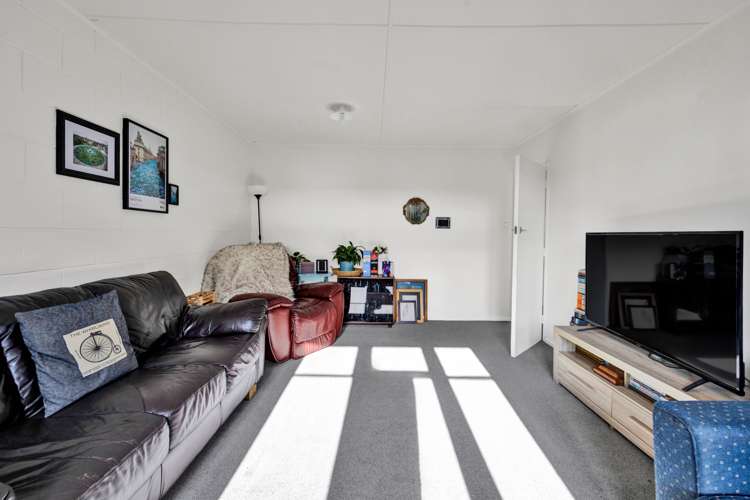 Flat 5/77 Gladstone Street Hawera_9