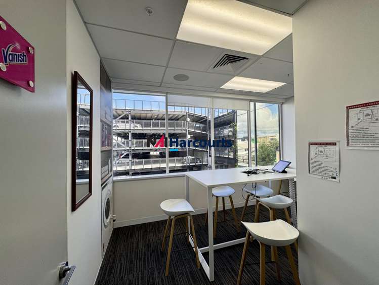 1/2 Fred Thomas Drive Takapuna_12