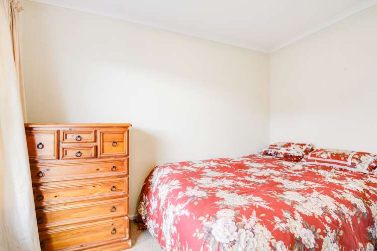 52 Lyndhurst Crescent Aranui_7
