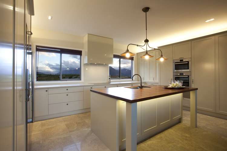 12 Regis Lane Flat Bush_2