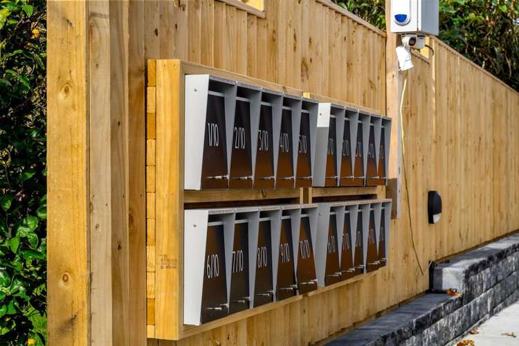 16/10 Fathom Place Te Atatu Peninsula_11