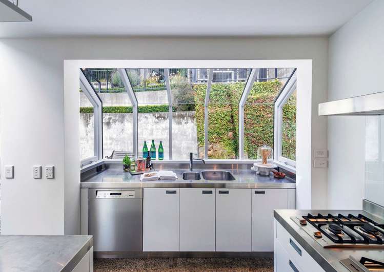 13 Scarborough Terrace Mount Victoria_7