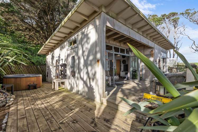 Wai-iti Beach Retreat Beach Road Waiiti_15