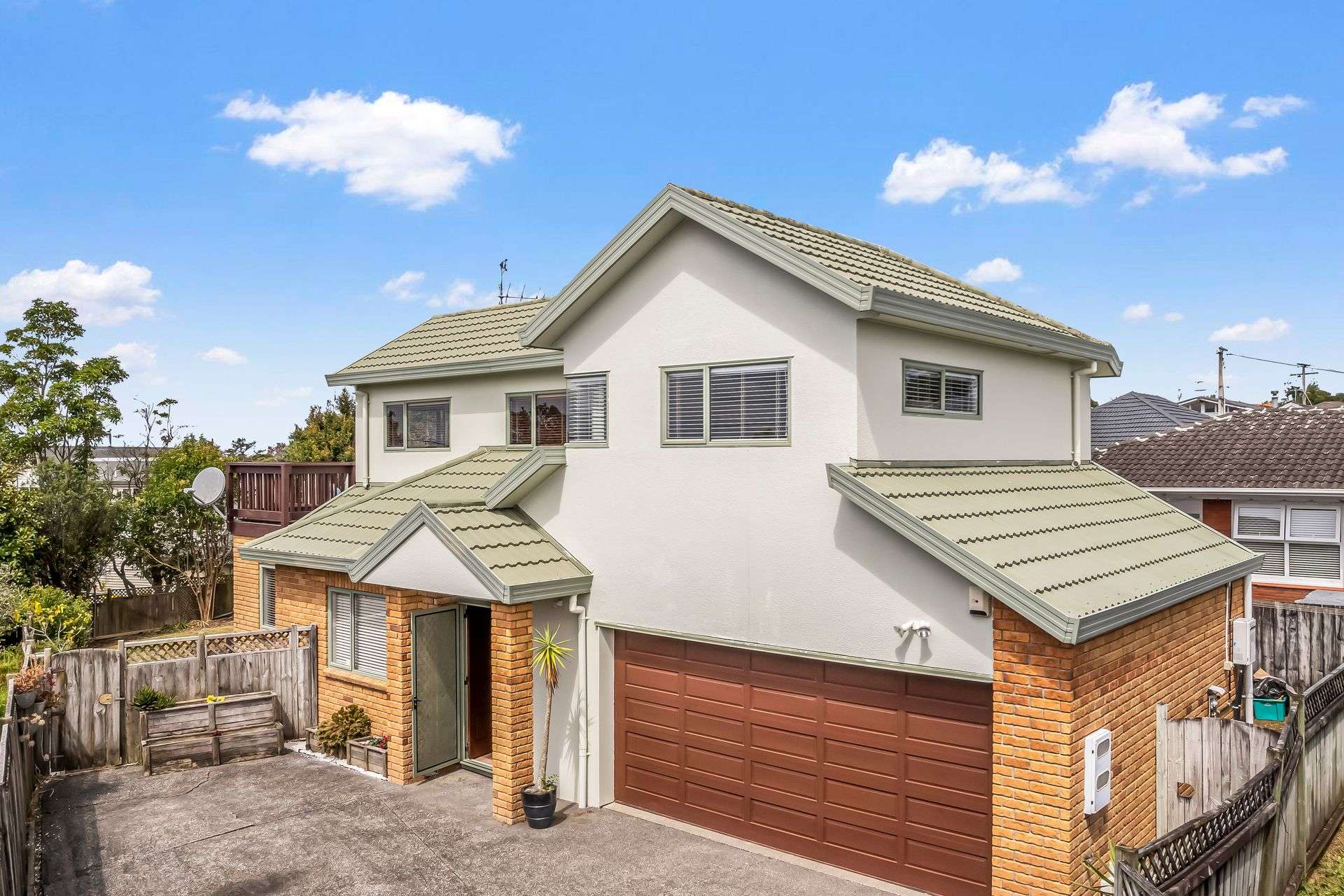 2/267 Glenfield Road Hillcrest_0