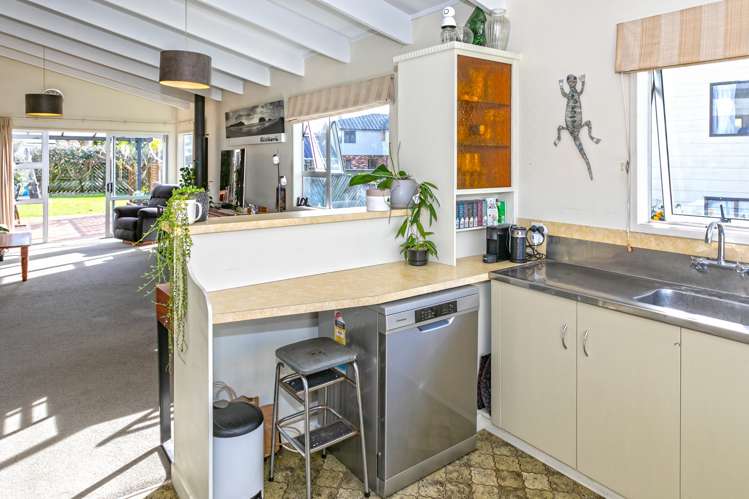 102 Awarua Place Whangamata_17