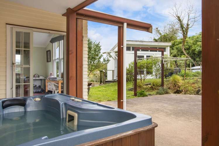 4 Tawhiti Terrace Waikino_13