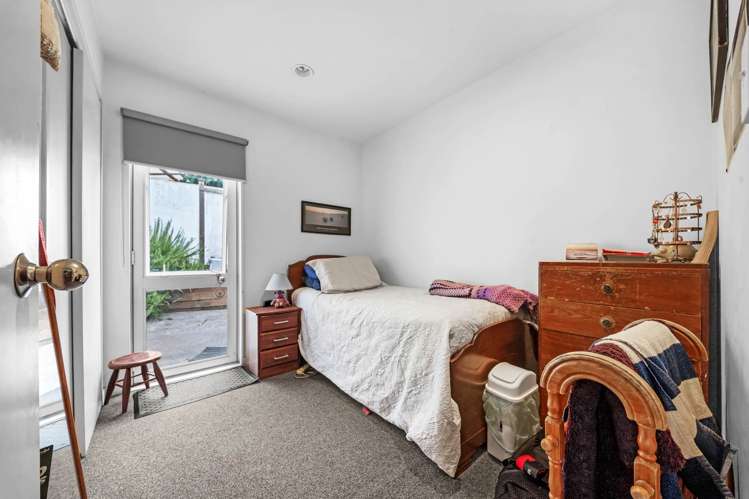 274 Royal Road Massey_9