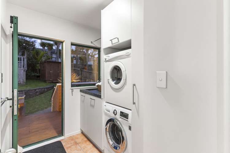 5 Baulcomb Parade Windsor Park_19