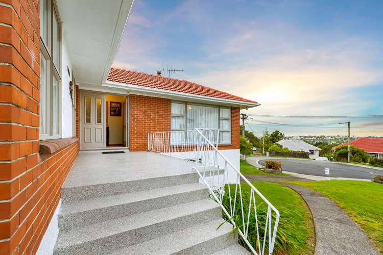 8 Sally Crescent Mount Roskill_6