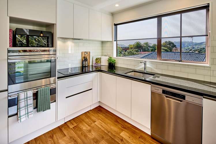 8 Balliol Drive Tawa_7