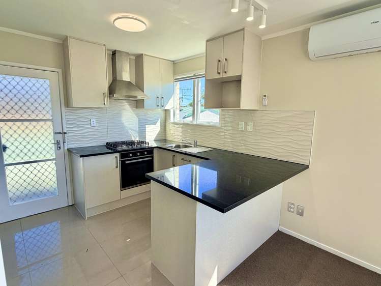 1/126 Porchester Road Papakura_5