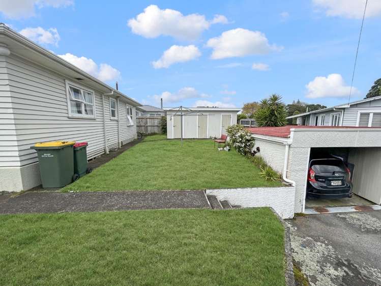 2/7 Blenheim Place 10844_11