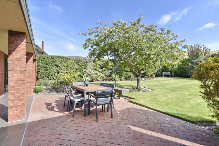 22d Yellowstone Crescent Burwood_28