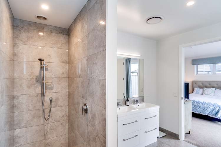 3 Benmore Place Poraiti_11