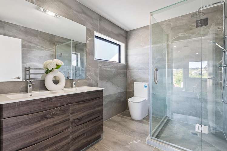 2B Palmgreen Court Stanmore Bay_6