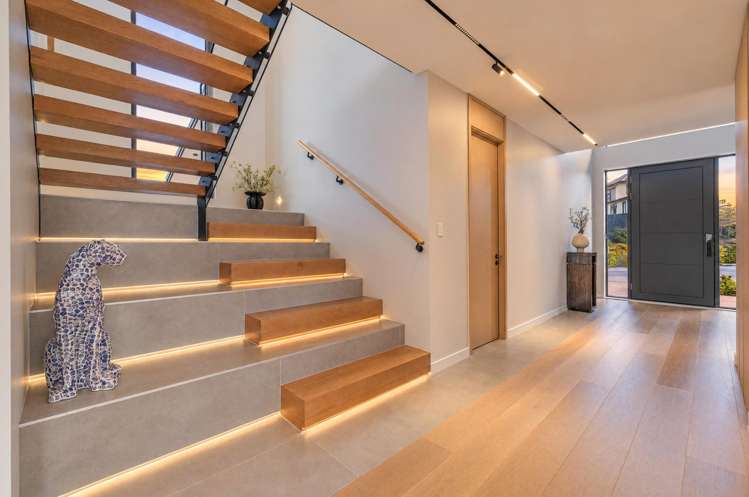 16 Ridgelea Road Long Bay_12