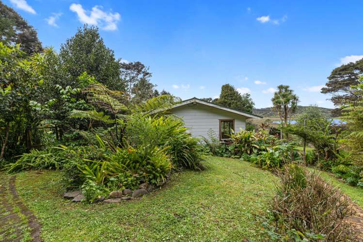 655 Huia Road Parau_14