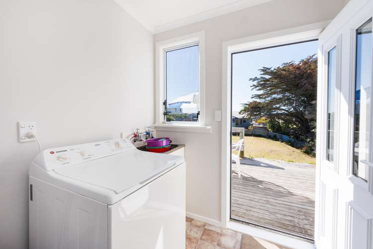 13 Nelson Street Foxton Beach_18