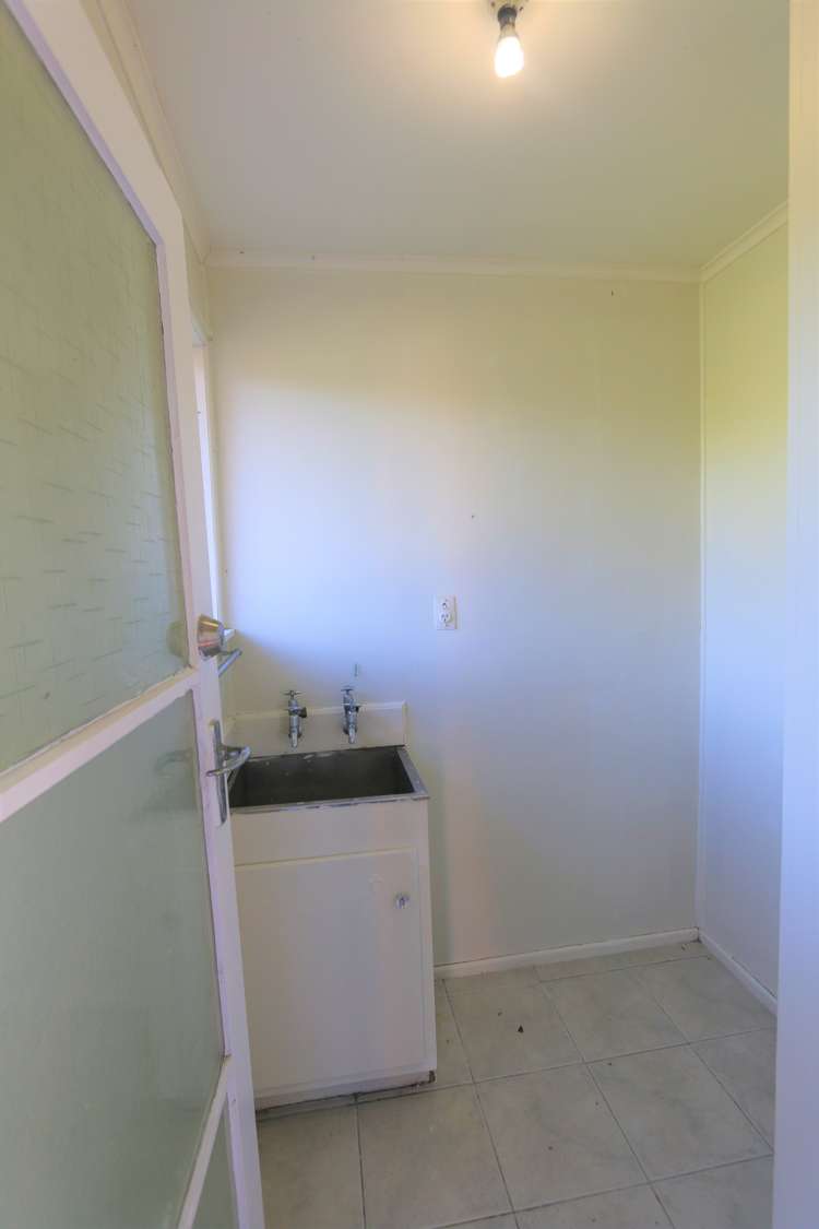 22 Laura Street Kelston_16