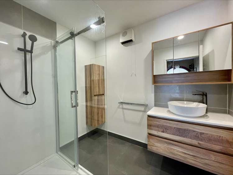 22 Hobbs Street Waimataitai_1