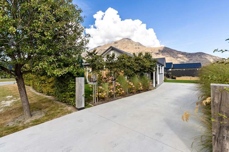 1 Cotswold Court Lower Shotover_19