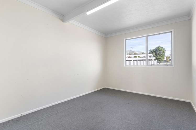 1 and 2/49 Orams Road, Manukau Hill Park_7