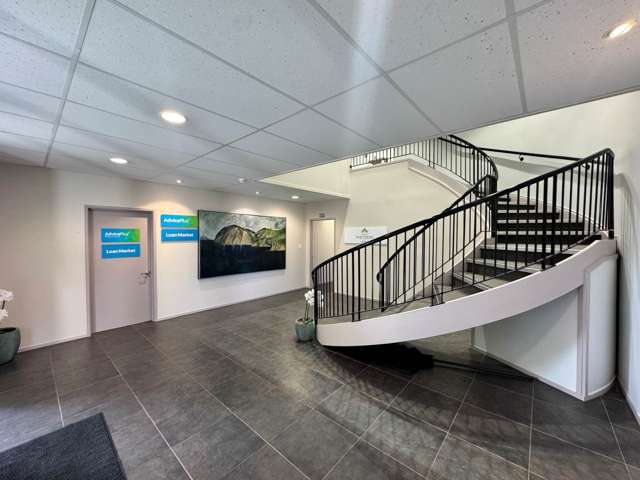 1 Airborne Road Rosedale_1