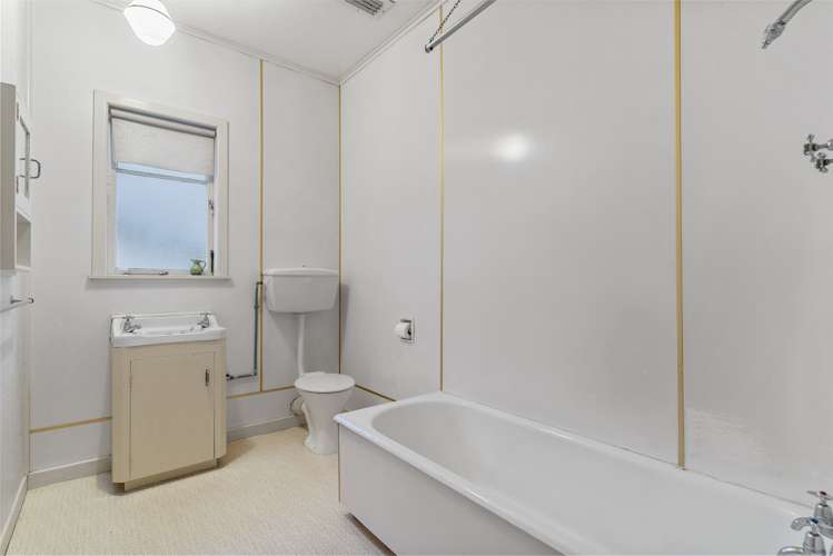 1191 New North Road Mount Albert_12