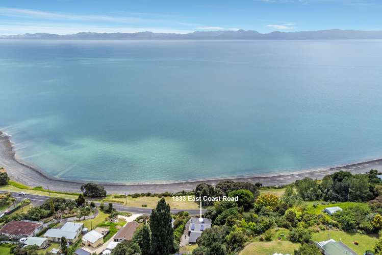 1833 East Coast Road Whakatiwai_27