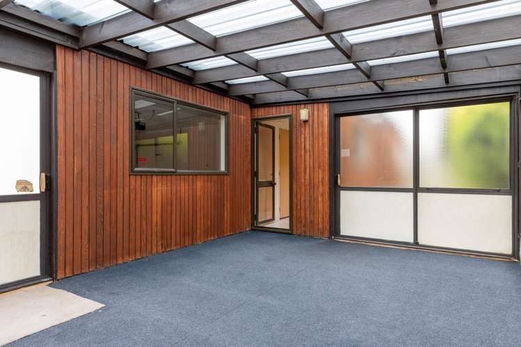 85 Rifle Range Road Central_17