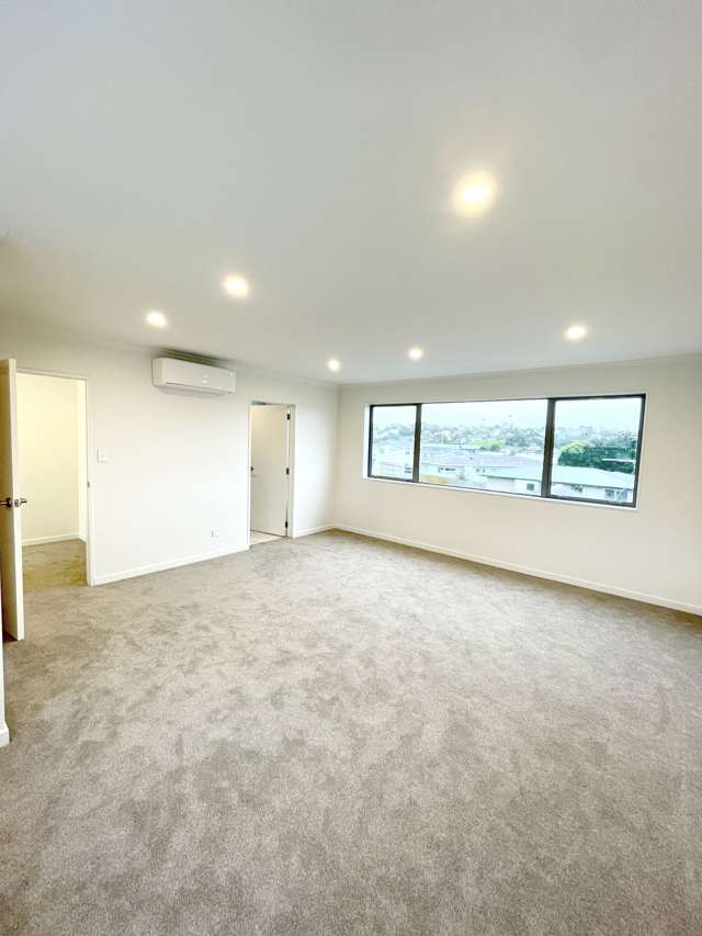 2/11 Celeste Place Totara Vale_4