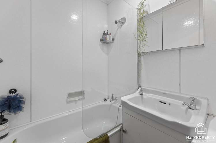 32 Sheen Street Roslyn_19