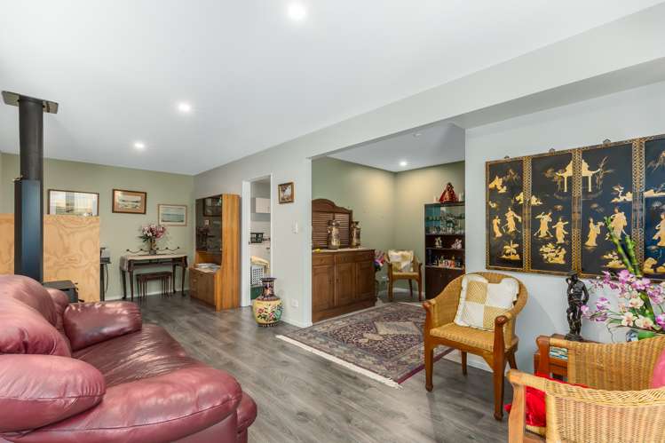 69a Mana Esplanade Paremata_17