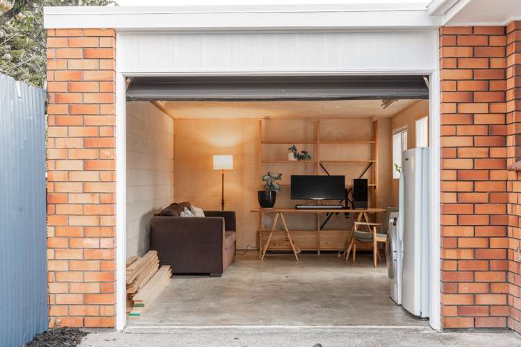 2/203 Galloway Street Hamilton East_12