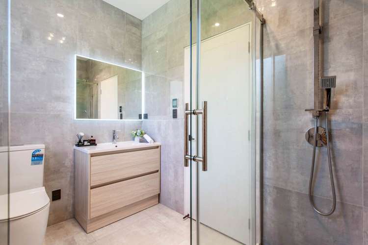 20d Coronation Street Belmont_14