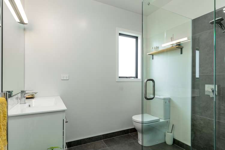 24 Catalina Crescent Burleigh_17