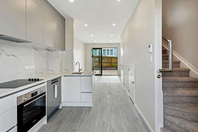 2D Glenford Lane Te Atatu Peninsula_2