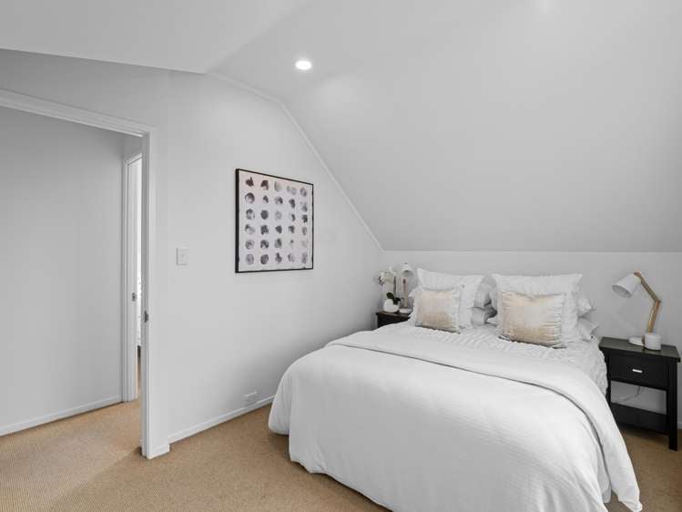 2/62 Target Road Totara Vale_14