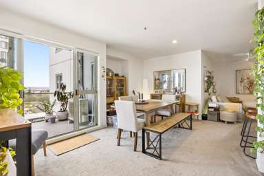 8E and 8F/8 Howe Street_3