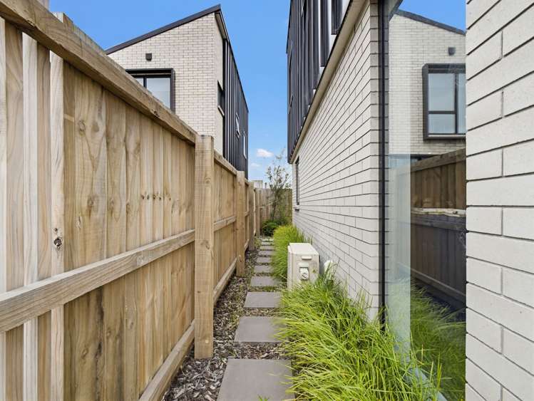 10/321 Lincoln Road Addington_11