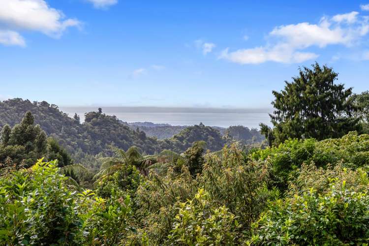 462 Scenic Drive Waiatarua_19