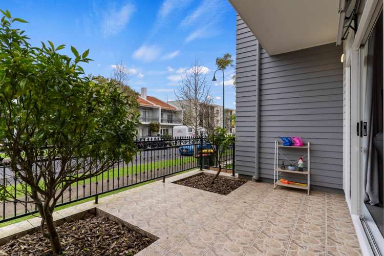 4/44 Carlos Drive Flat Bush_19