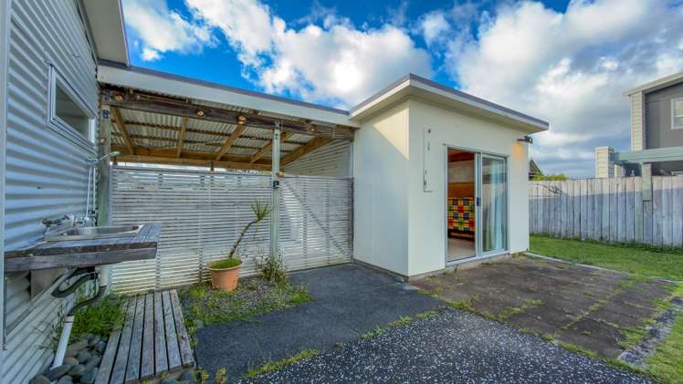 223B Ocean Road Whangamatā_11